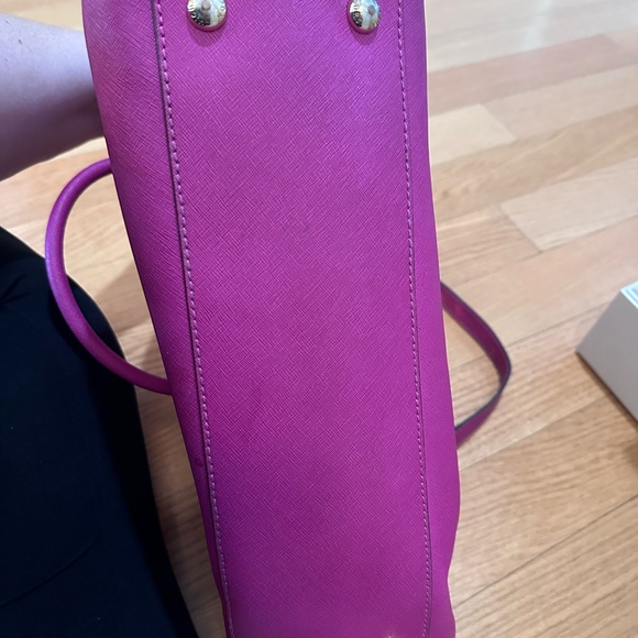 Authentic Michael Kors Pink Purse Shoulder Bag - Picture 7 of 10